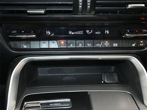 Certified 2024 MAZDA CX-90 Plug-In Hybrid w/ Premium Pkg image 13