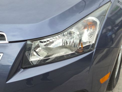 Used 2014 Chevrolet Cruze LT FWD image 11