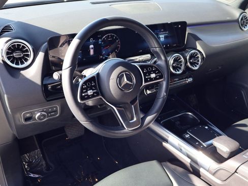 Used 2023 Mercedes-Benz GLA 250 image 4