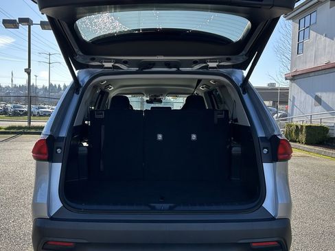 Certified 2025 Toyota Grand Highlander XLE image 26