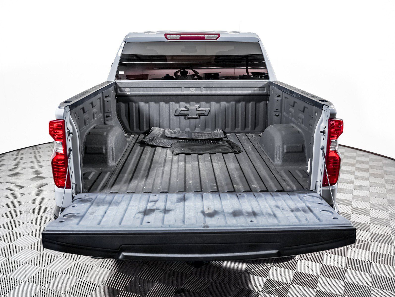 Used 2024 Chevrolet Silverado 1500 Custom Trail Boss w/ Turbomax Blackout Package AWD/4WD image 7