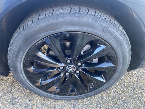 Used 2024 Buick Envista Sport Touring image 9