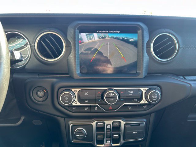 Used 2019 Jeep Wrangler Unlimited Sahara AWD/4WD image 26