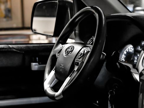 Used 2019 Toyota Tundra SR5 w/ SR5 Upgrade Package AWD/4WD image 20