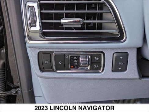 Used 2023 Lincoln Navigator Black Label image 16