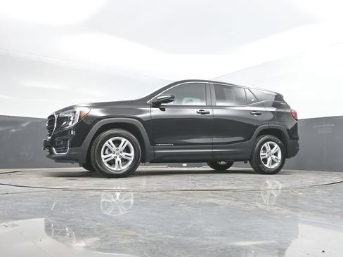 Used 2024 GMC Terrain SLE AWD/4WD image 36