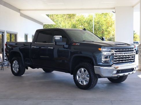 Used 2020 Chevrolet Silverado 2500 LTZ w/ Technology Package image 8