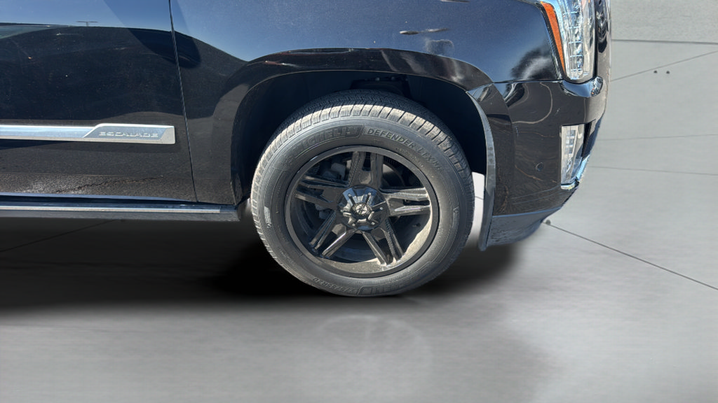 Used 2018 Cadillac Escalade ESV Platinum AWD/4WD image 14