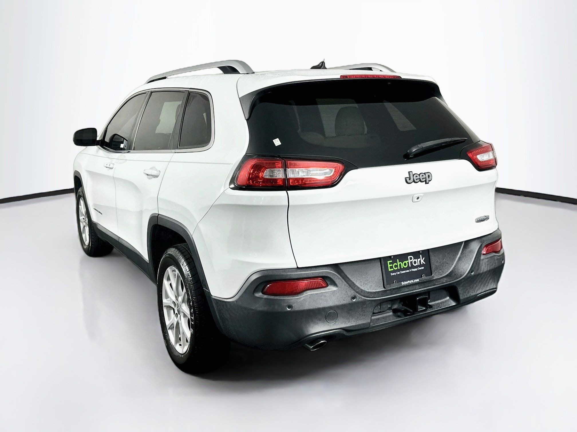 Used 2015 Jeep Cherokee Latitude w/ Comfort/Convenience Group FWD image 5