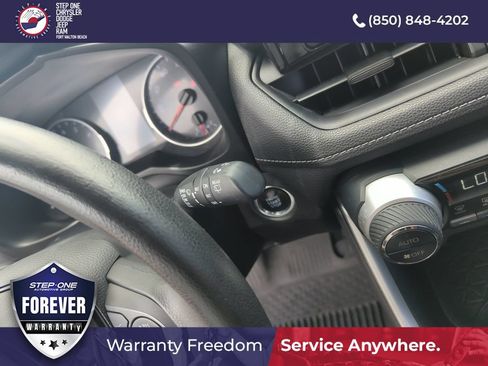 Used 2019 Toyota RAV4 XLE FWD image 23
