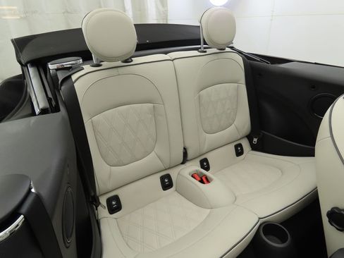 Certified 2024 MINI Cooper Convertible w/ Signature Upholstery Package image 21