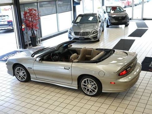 Used 2002 Chevrolet Camaro Z28 w/ Sport Appearance Pkg RWD image 69