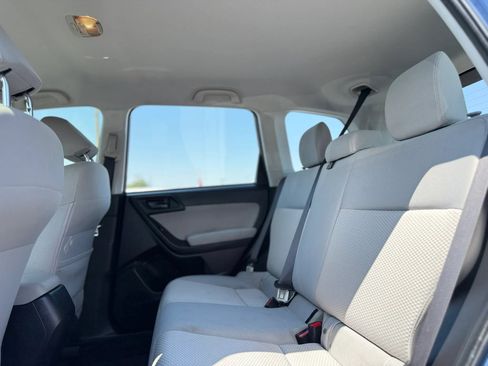 Used 2014 Subaru Forester 2.5i AWD/4WD image 18