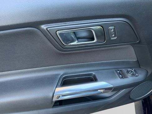 Used 2020 Ford Mustang GT RWD image 13