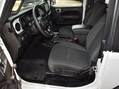 Used 2024 Jeep Wrangler Sport AWD/4WD image 30