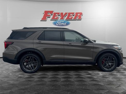 New 2026 Ford Explorer ST image 8