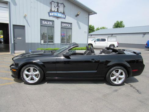 Used 2008 Ford Mustang GT RWD image 13