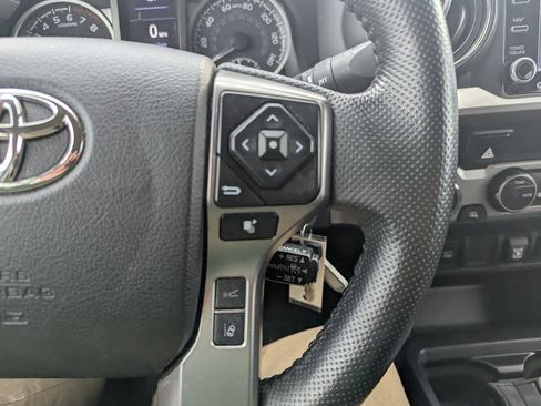 Used 2022 Toyota Tacoma SR5 image 25