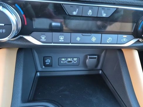 New 2025 Nissan Sentra SV w/ SV Premium Package image 29