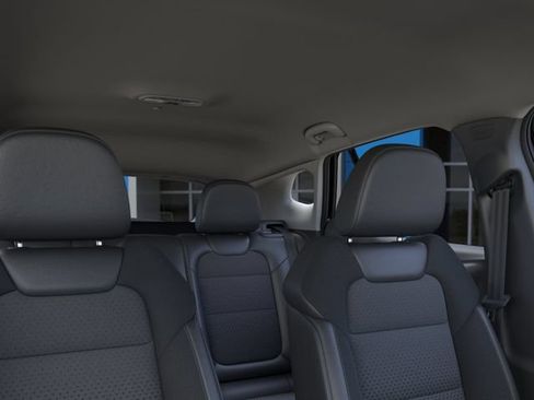New 2026 Chevrolet Trax LT w/ LT Convenience Package FWD image 25