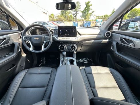 Used 2024 Chevrolet Blazer LT FWD image 23