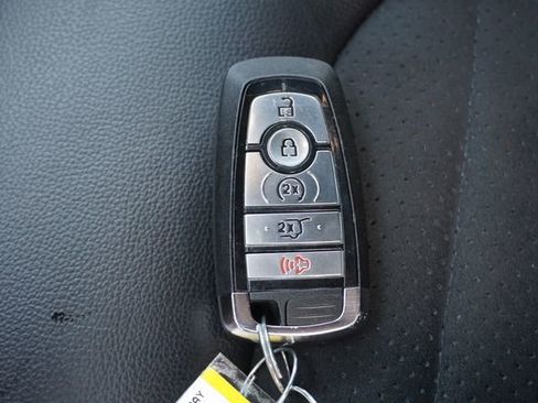 Certified 2024 Ford Edge ST-Line AWD/4WD image 18