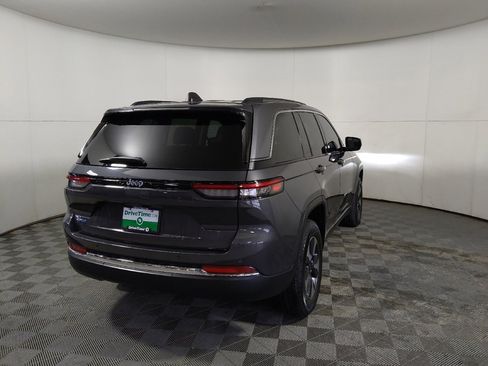 Used 2022 Jeep Grand Cherokee Limited 4xe image 7