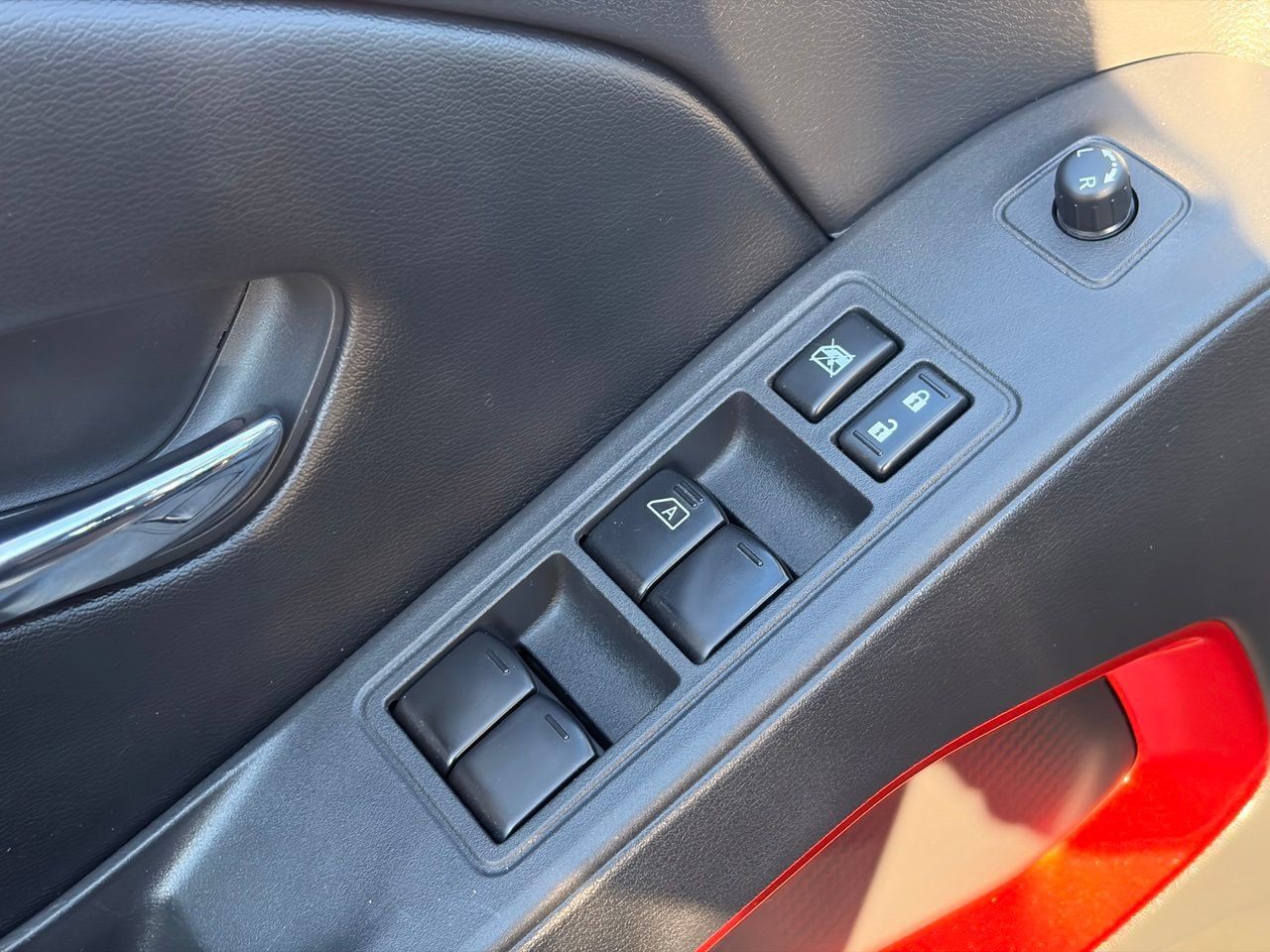Certified 2025 Nissan Frontier PRO-4X AWD/4WD image 21
