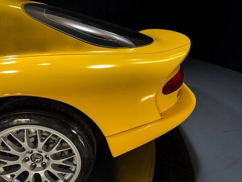 Used 2002 Dodge Viper GTS RWD image 14