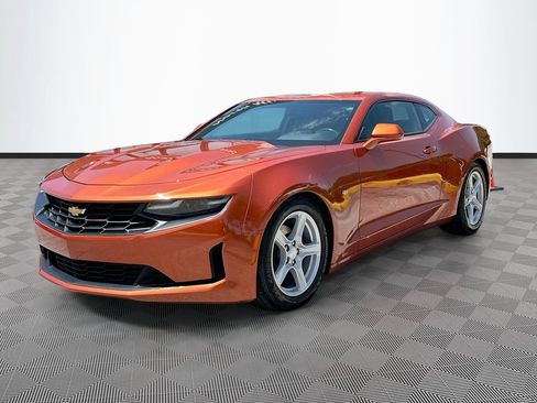 Used 2023 Chevrolet Camaro LT RWD image 3