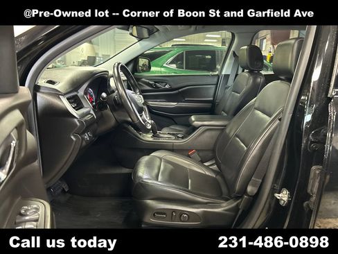 Used 2019 GMC Acadia SLT w/ Black Edition AWD/4WD image 14