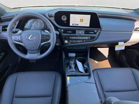 New 2025 Lexus ES 300h w/ Premium Package image 9