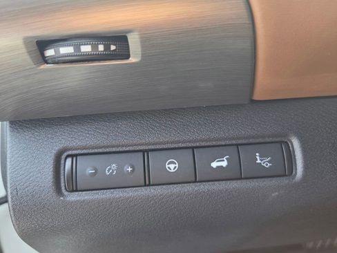 Used 2022 Nissan Pathfinder Platinum w/ Cargo Package image 13