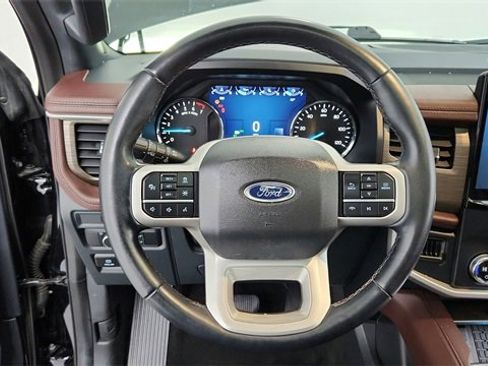 Used 2022 Ford Expedition Limited image 14