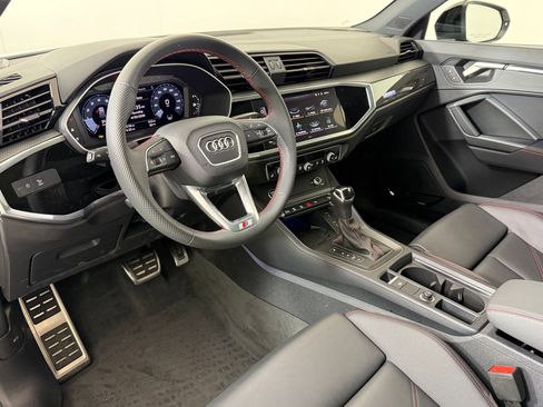 Certified 2025 Audi Q3 2.0T Premium Plus w/ Premium Plus Package AWD/4WD image 4