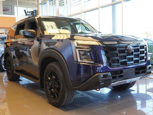 Used 2025 Nissan Armada PRO-4X w/ Pro-4X Premium Package image 4