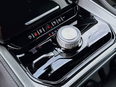 New 2026 Jeep Grand Wagoneer 4WD image 17
