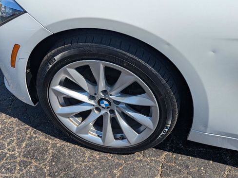 Used 2017 BMW 320i xDrive Sedan AWD/4WD image 38