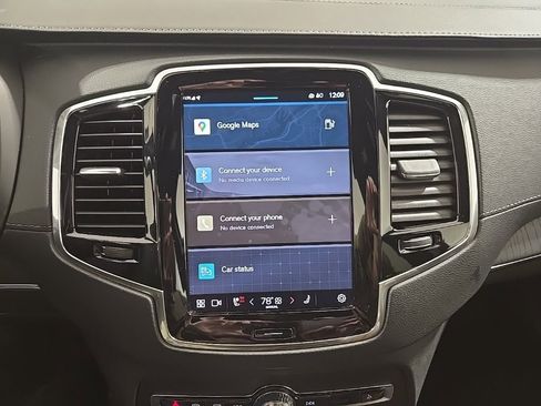 Used 2023 Volvo XC90 B6 Ultimate w/ Protection Package Premier image 16