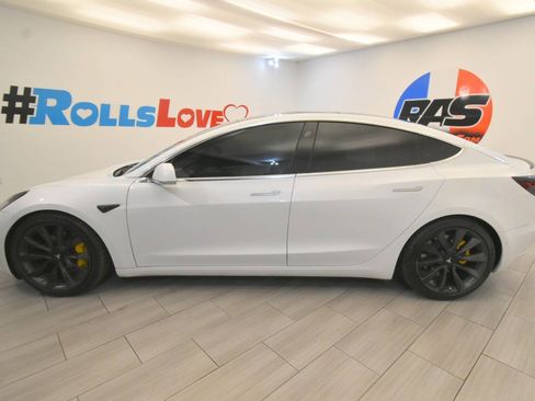 Used 2019 Tesla Model 3 Performance AWD/4WD image 2