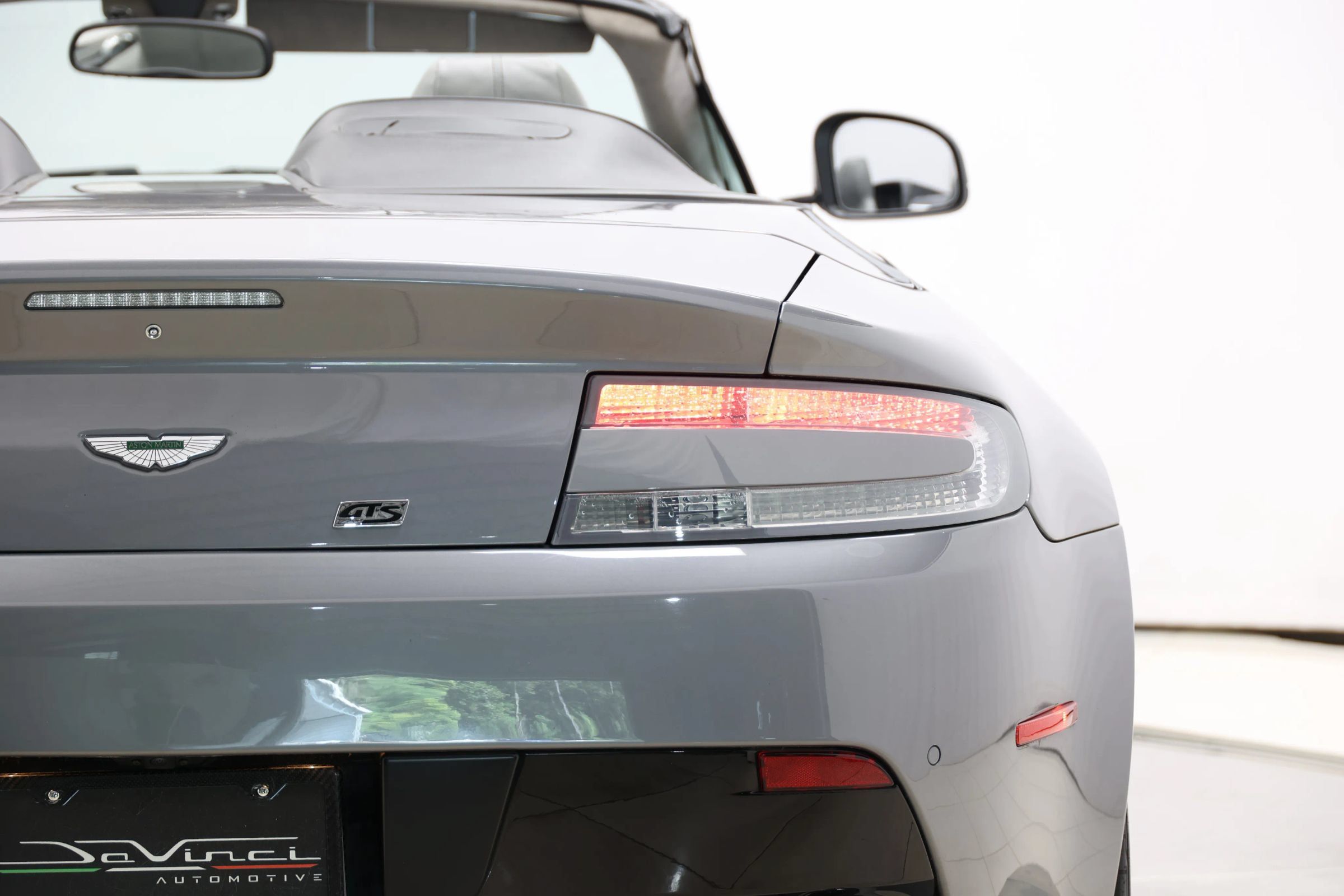 Used 2016 Aston Martin V8 Vantage S RWD image 38