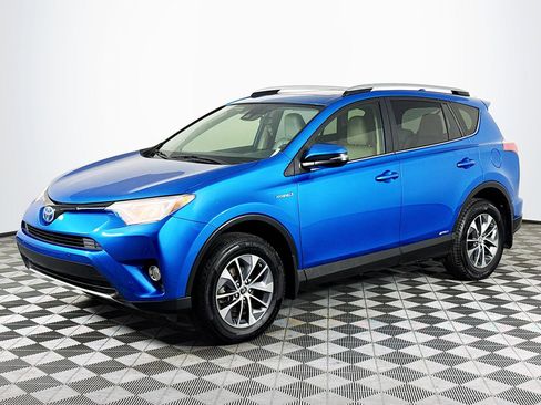 Used 2016 Toyota RAV4 XLE image 4