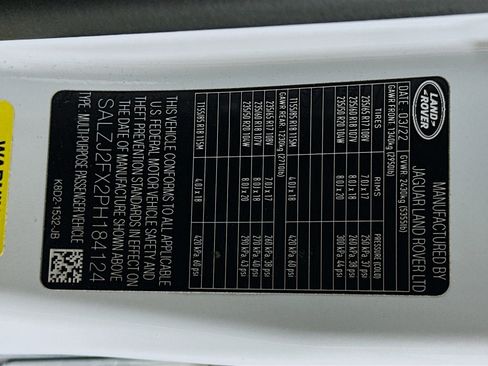 Used 2023 Land Rover Range Rover Evoque S image 12