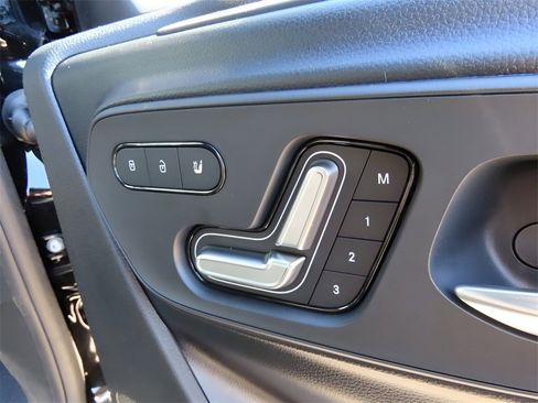 Used 2024 Mercedes-Benz Sprinter 2500 image 16