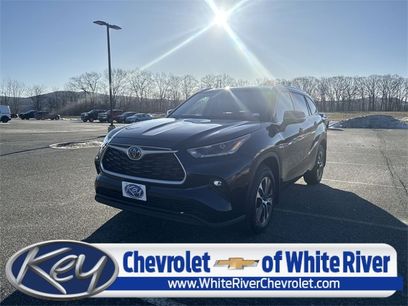 Used 2021 Toyota Highlander XLE
