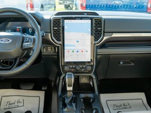 Used 2025 Ford Ranger Lariat w/ Advanced Towing Package image 12