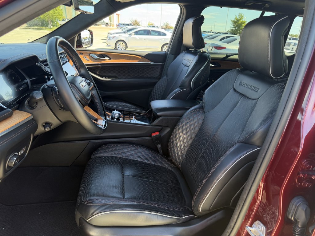 Used 2022 Jeep Grand Cherokee Summit AWD/4WD image 26