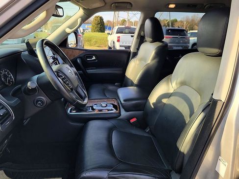 Used 2021 Nissan Armada SL w/ Captain's Chairs Package image 12