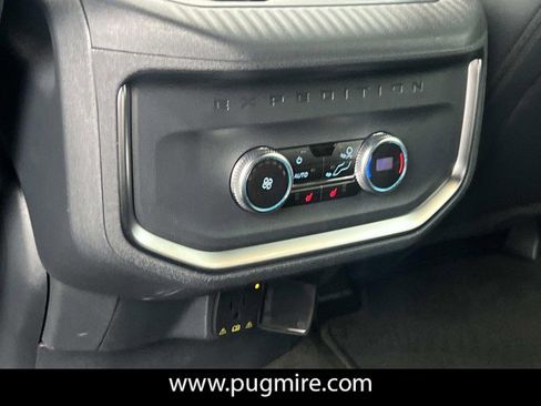 New 2025 Ford Expedition Platinum w/ Stealth Performance Package image 15