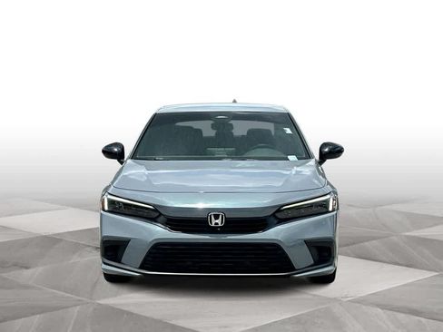 Used 2023 Honda Civic Sport image 3